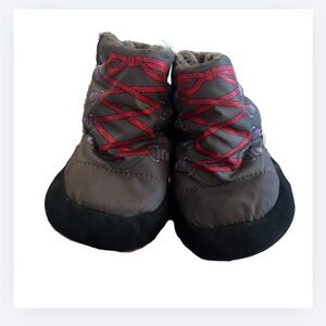The North Face Kids Brown Baby Bootie’s with Red Laces Heatseeker Hiking Boots